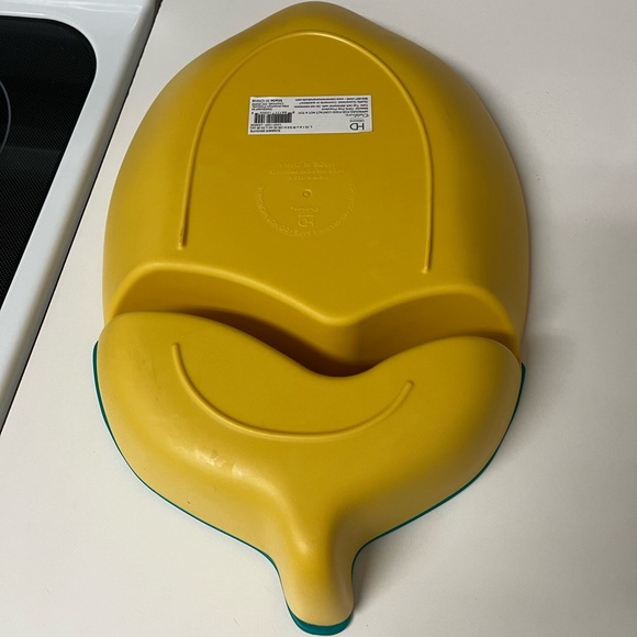 Lemon shaped serving platter bowl with removable lid for separate compartment - Picture 2 of 6